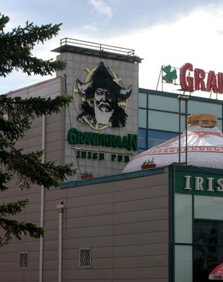 Grand Khaan Irish Pub