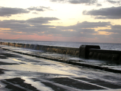 Waves crashing over the Malecón