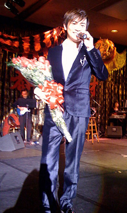 Alec Su singing Zhen Xi